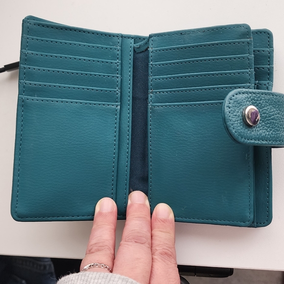 Teal leather wallet - Picture 8 of 8